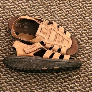 Skechers Shape-Ups NWOT 8.5